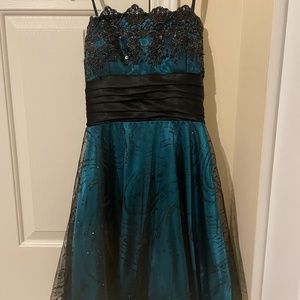Elegant Teal Mini Evening Dress